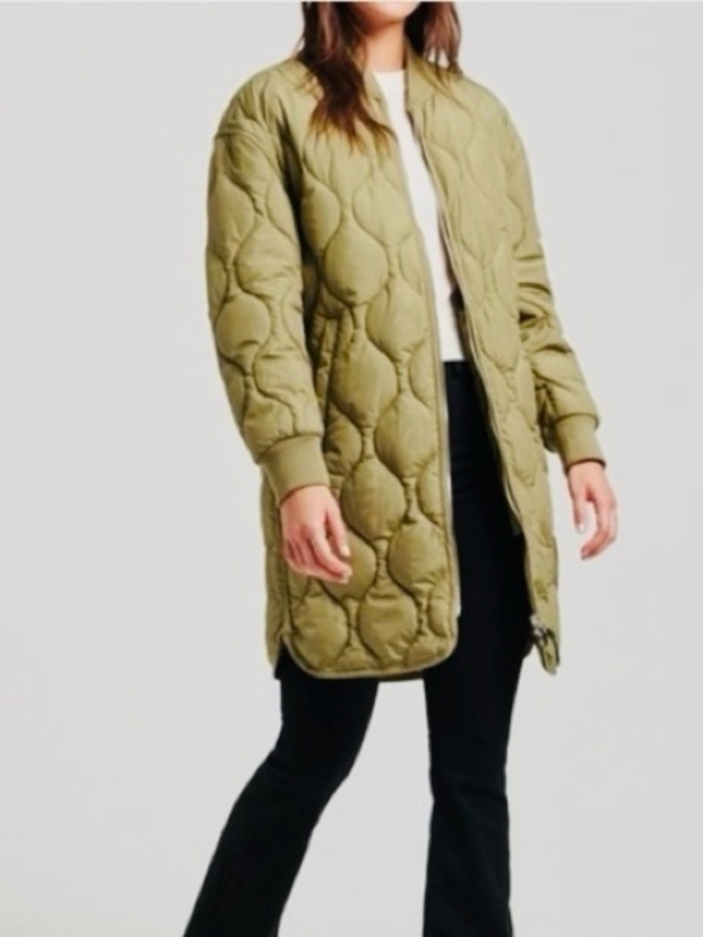 AVEC LES FILLES Heritage Quilted
Longline Bomber Coat in Olive Green Size Small